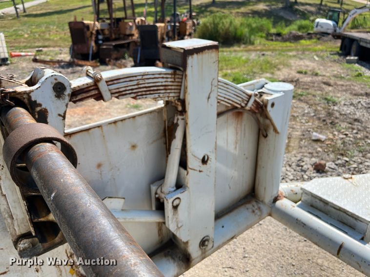 image for item EN5517 1987 Eaton reel trailer