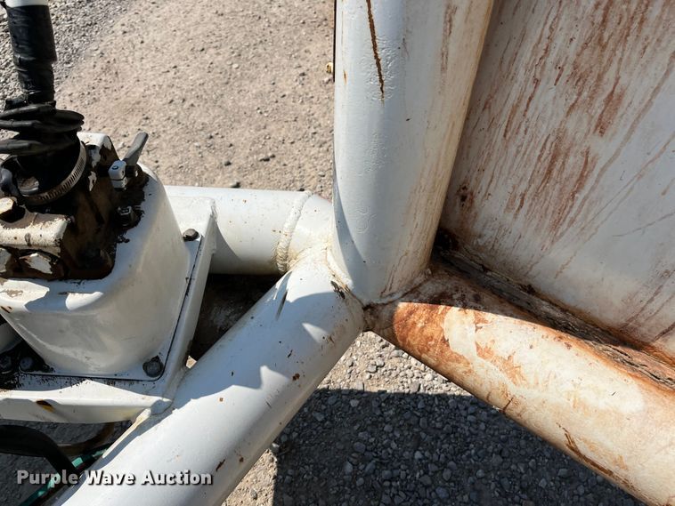 image for item EN5517 1987 Eaton reel trailer