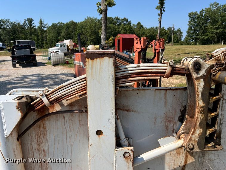 image for item EN5517 1987 Eaton reel trailer