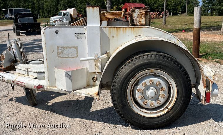 image for item EN5517 1987 Eaton reel trailer