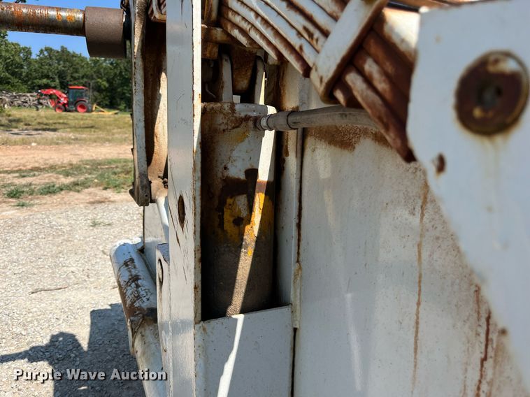 image for item EN5517 1987 Eaton reel trailer