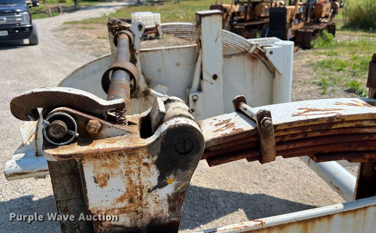 image for item EN5517 1987 Eaton reel trailer