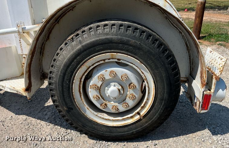 image for item EN5517 1987 Eaton reel trailer