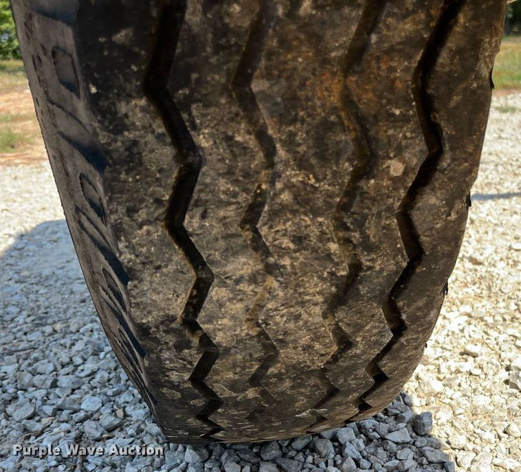 image for item EN5517 1987 Eaton reel trailer