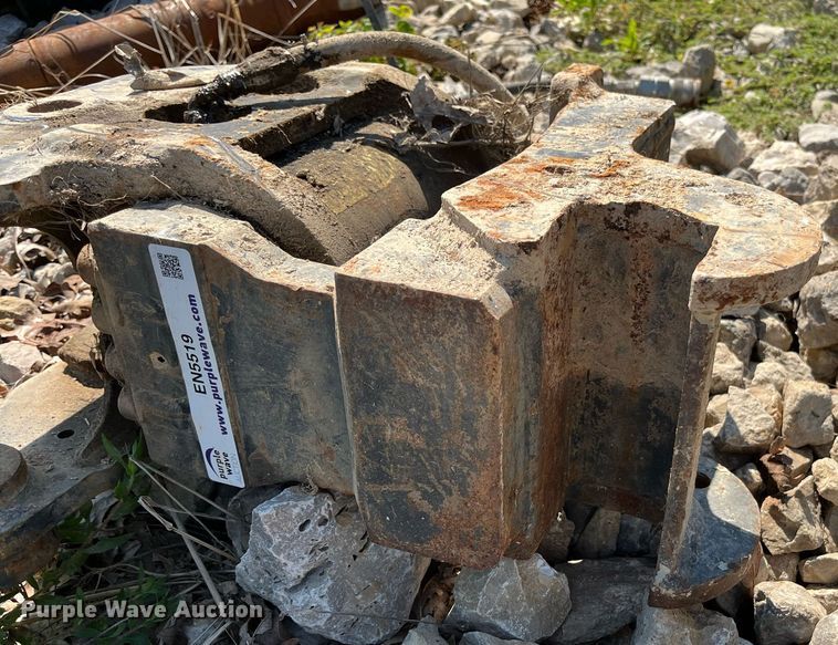 image for item EN5519 Helac  excavator tilt coupler