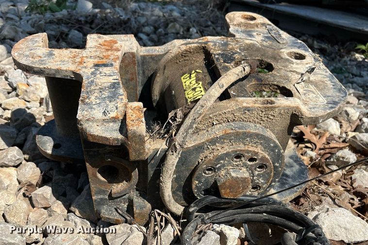 image for item EN5519 Helac  excavator tilt coupler