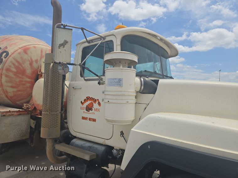image for item EN8198 1998 Mack RD690S ready mix truck