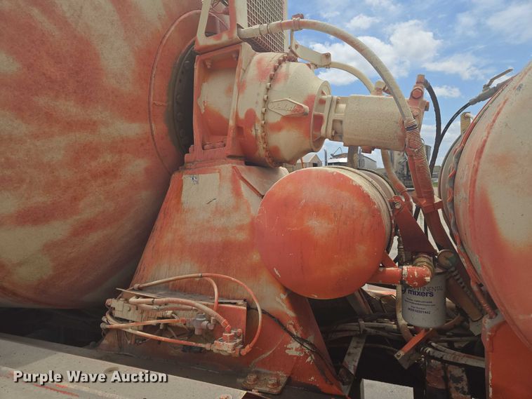 image for item EN8198 1998 Mack RD690S ready mix truck