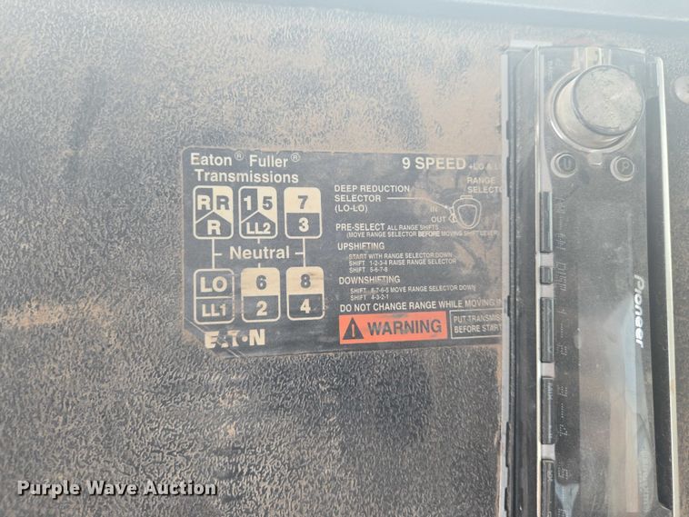 image for item EN8198 1998 Mack RD690S ready mix truck