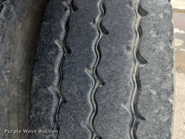 image for item EN8198 1998 Mack RD690S ready mix truck