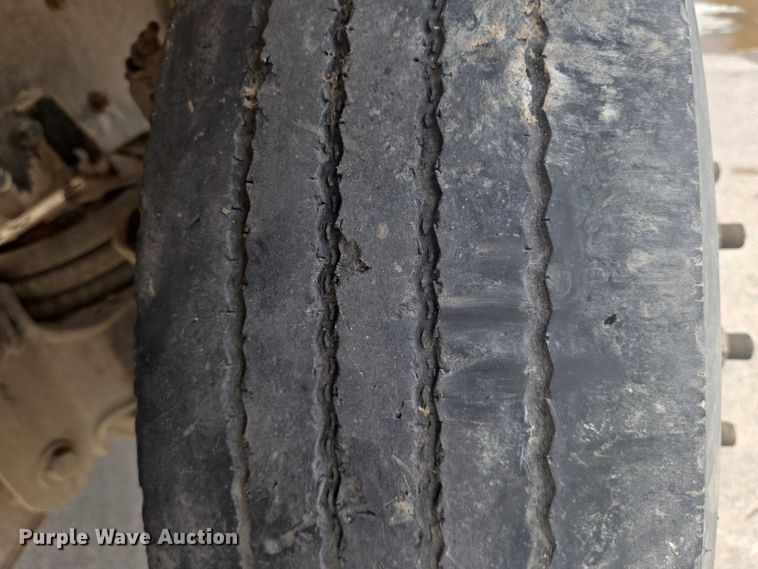 image for item EN8198 1998 Mack RD690S ready mix truck