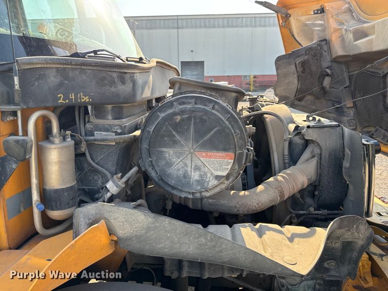 image for item EN8251 2007 International 4300 digger derrick truck