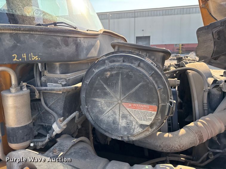 image for item EN8251 2007 International 4300 digger derrick truck