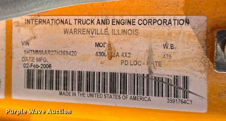 image for item EN8251 2007 International 4300 digger derrick truck