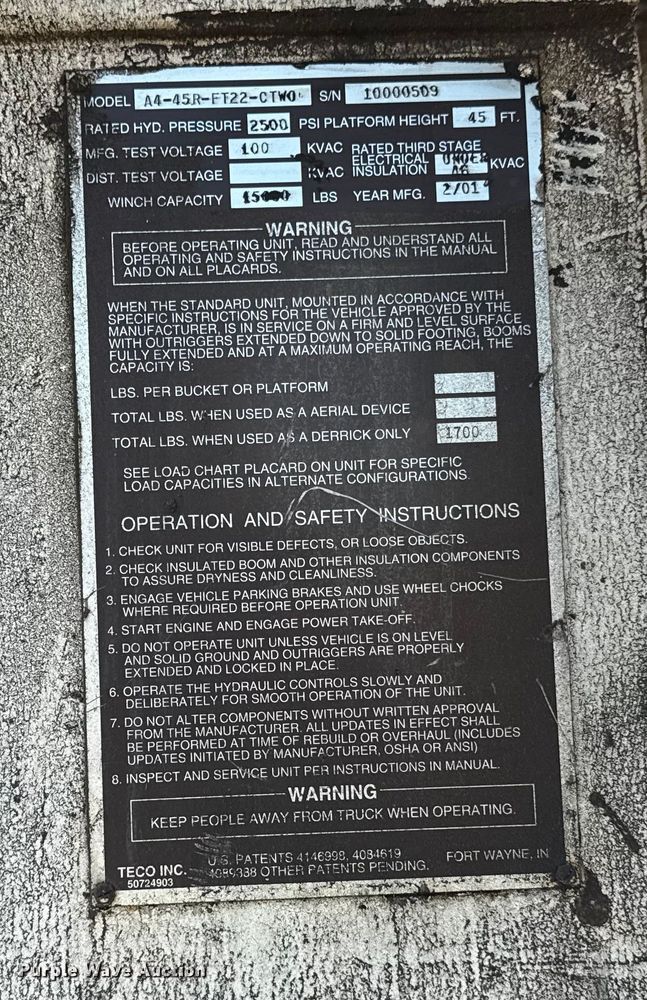 image for item EN8252 2001 International 4700 digger derrick truck