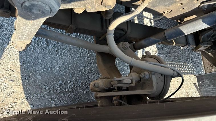 image for item EN8252 2001 International 4700 digger derrick truck