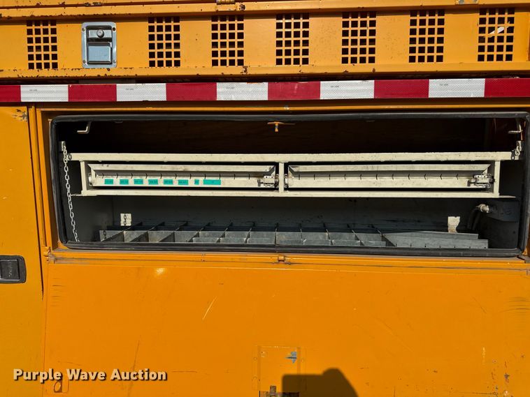 image for item EN8253 2011 International Durastar digger derrick truck