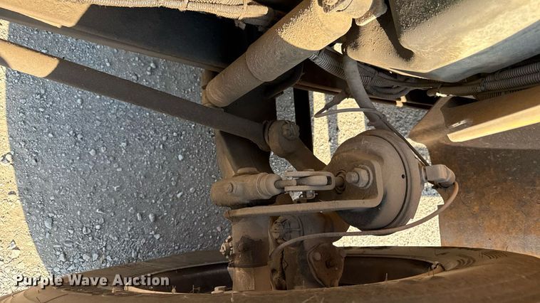 image for item EN8253 2011 International Durastar digger derrick truck