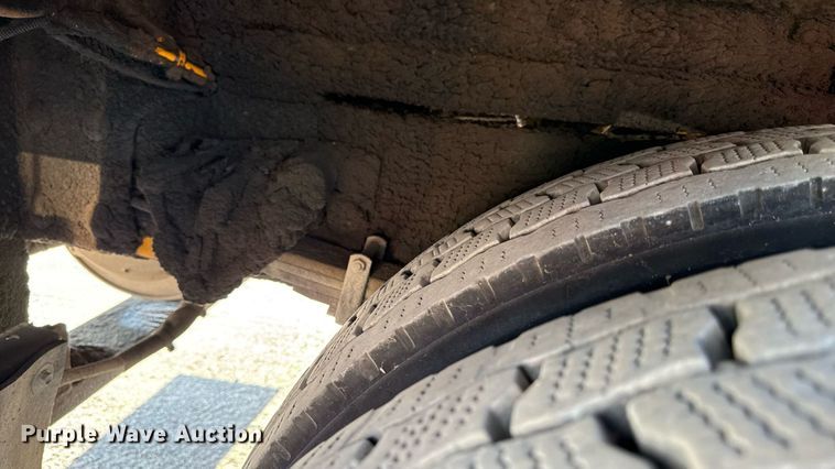 image for item EN8253 2011 International Durastar digger derrick truck