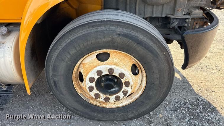 image for item EN8253 2011 International Durastar digger derrick truck