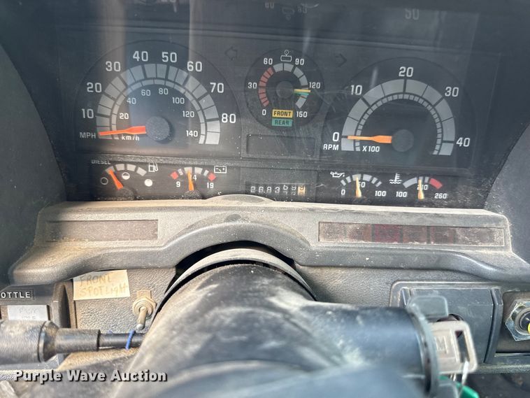 image for item EN8254 2000 GMC C7500 bucket truck