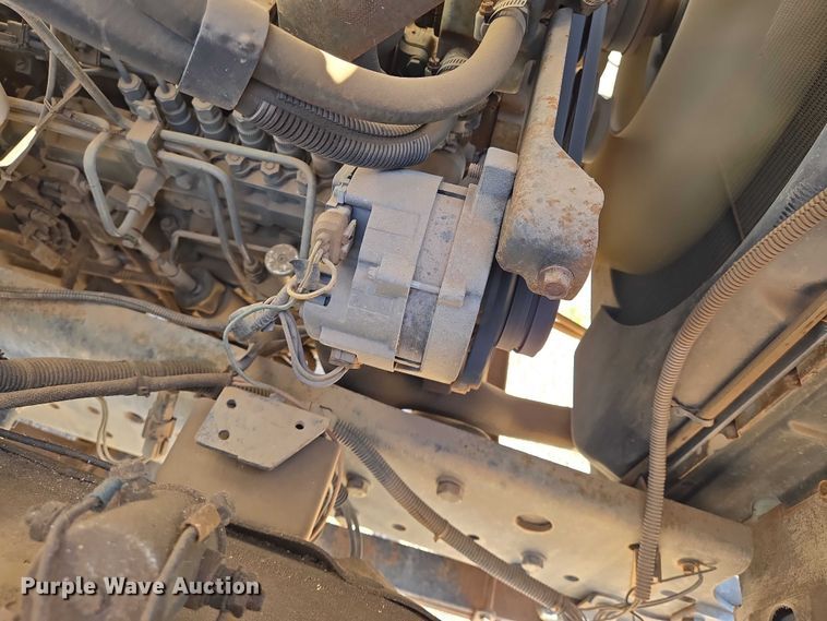 image for item EN8295 1991 Ford F700 drilling rig truck