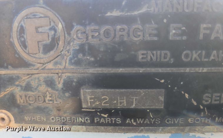 image for item EN8295 1991 Ford F700 drilling rig truck