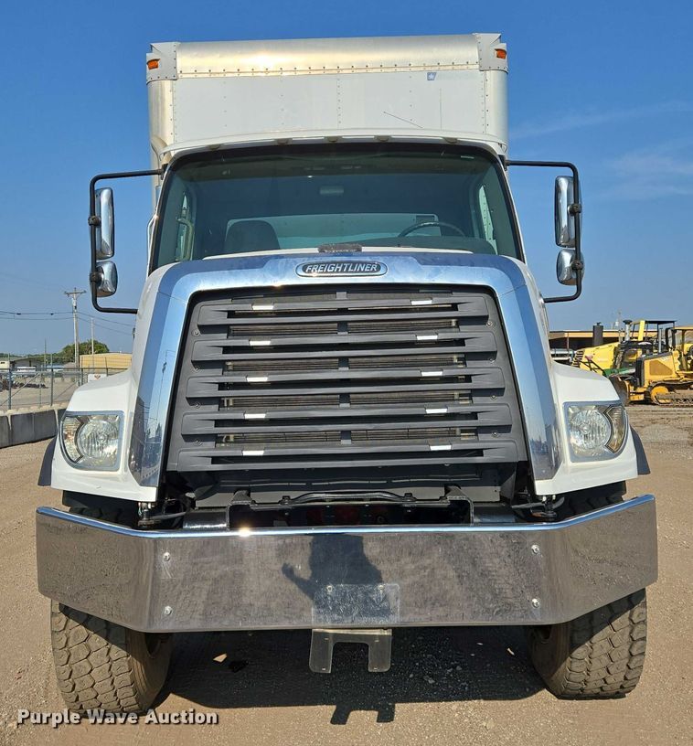 image for item EN8336 2014 Freightliner 108SD box truck