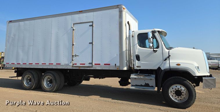image for item EN8336 2014 Freightliner 108SD box truck