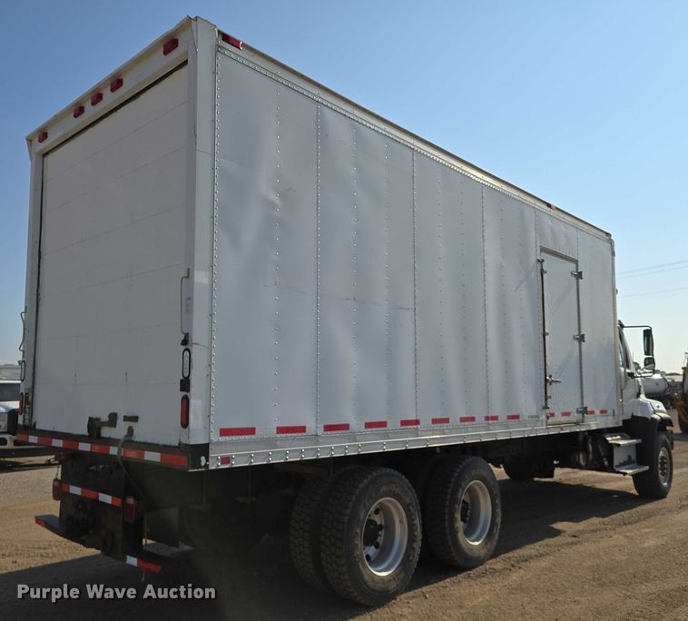 image for item EN8336 2014 Freightliner 108SD box truck