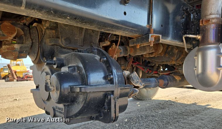 image for item EN8336 2014 Freightliner 108SD box truck