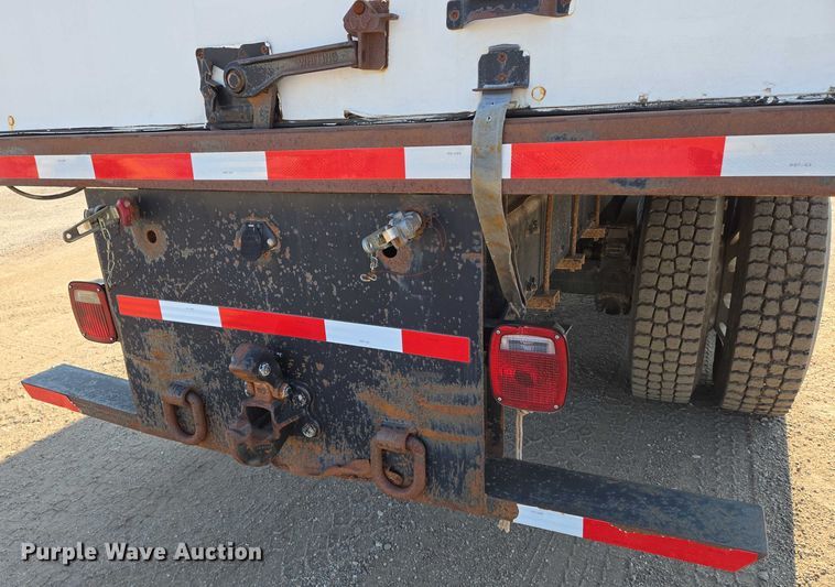 image for item EN8336 2014 Freightliner 108SD box truck