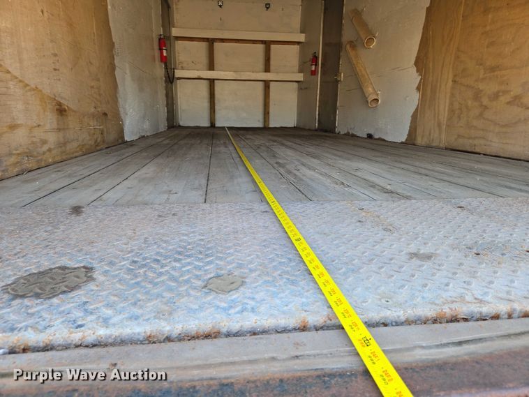 image for item EN8336 2014 Freightliner 108SD box truck