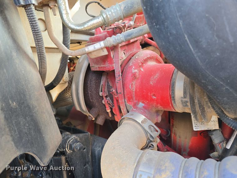 image for item EN8336 2014 Freightliner 108SD box truck