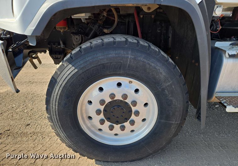 image for item EN8336 2014 Freightliner 108SD box truck