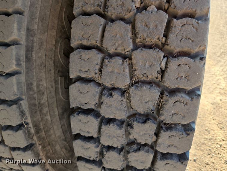 image for item EN8336 2014 Freightliner 108SD box truck