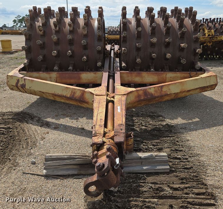 image for item EN8456 Ferguson MOD.120RE double drum wedge foot roller