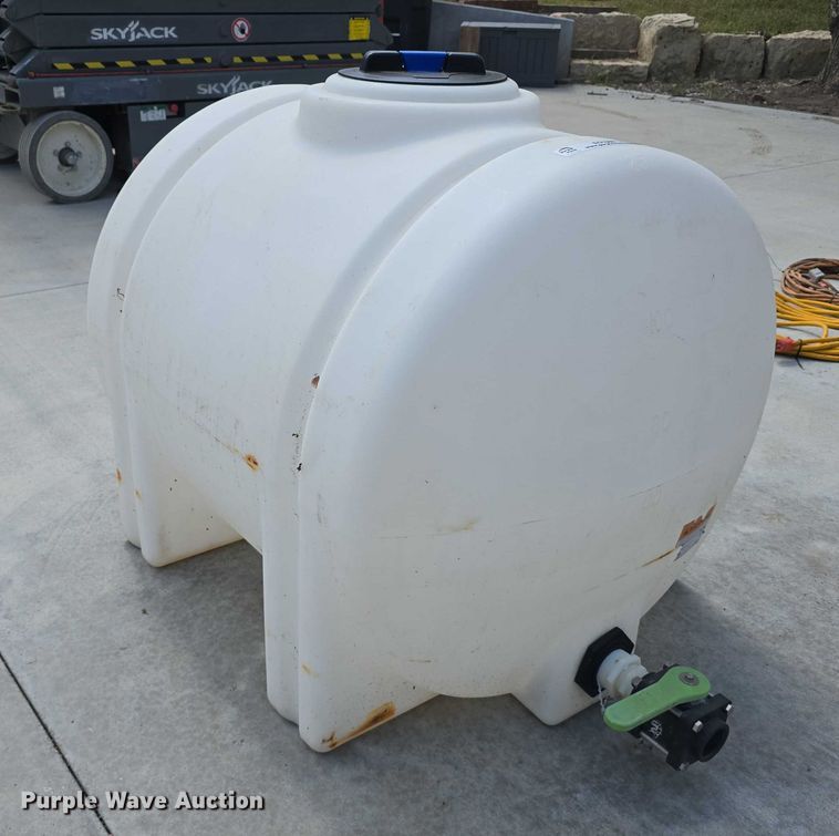 image for item EO1609 Poly tank