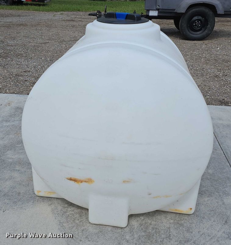 image for item EO1609 Poly tank