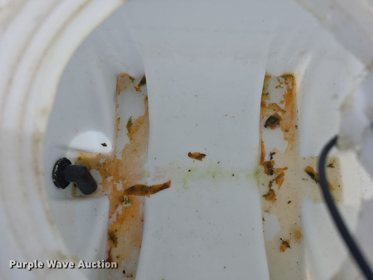 image for item EO1609 Poly tank