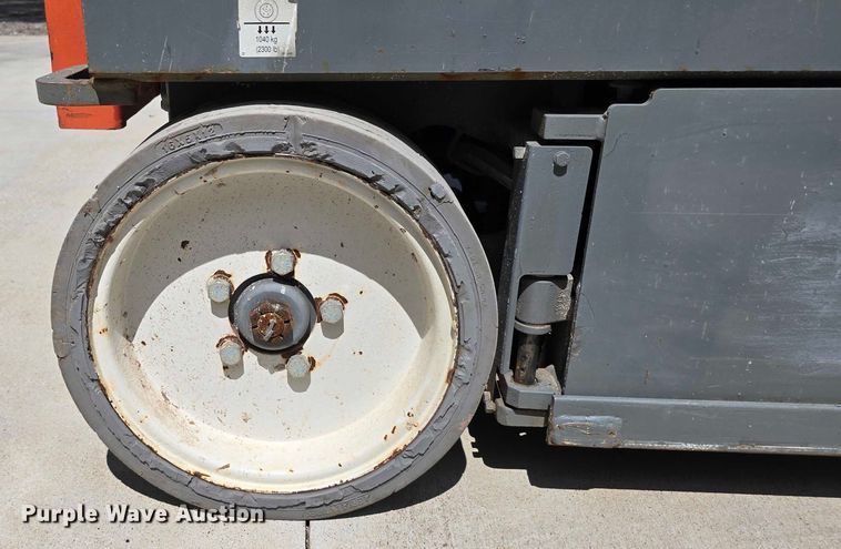 image for item EO1614 2015 SkyJack  SJIII 4626 scissor lift