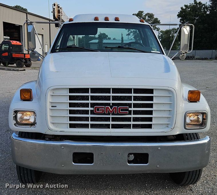image for item EO4599 2001 GMC C6500 utility / service truck