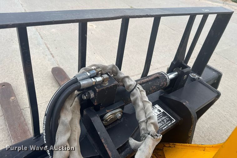 image for item ER2187 2005 JCB 506c HL telehandler