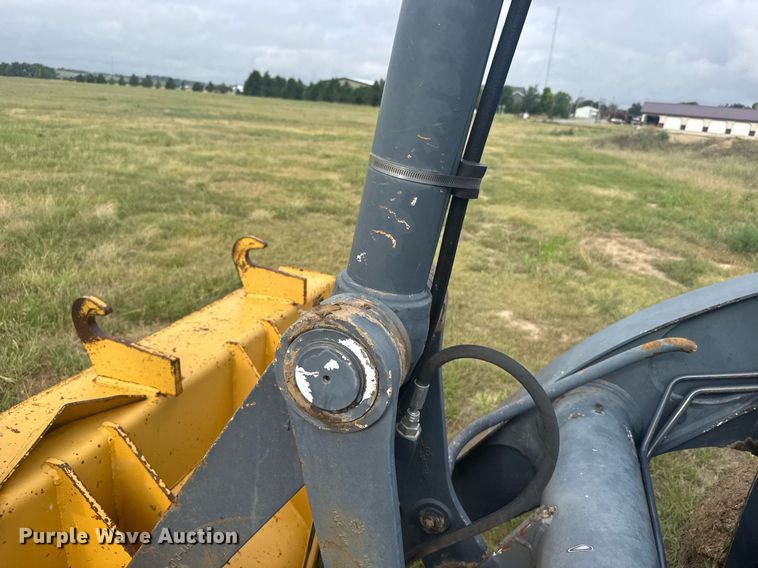 image for item ER2188 2011 John Deere 310J backhoe