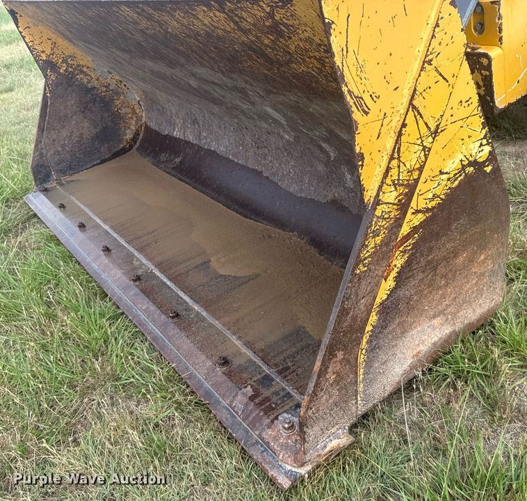 image for item ER2188 2011 John Deere 310J backhoe