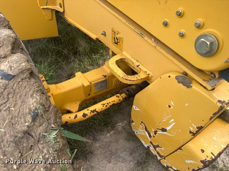 image for item ER2188 2011 John Deere 310J backhoe