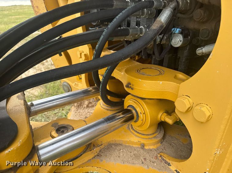 image for item ER2188 2011 John Deere 310J backhoe