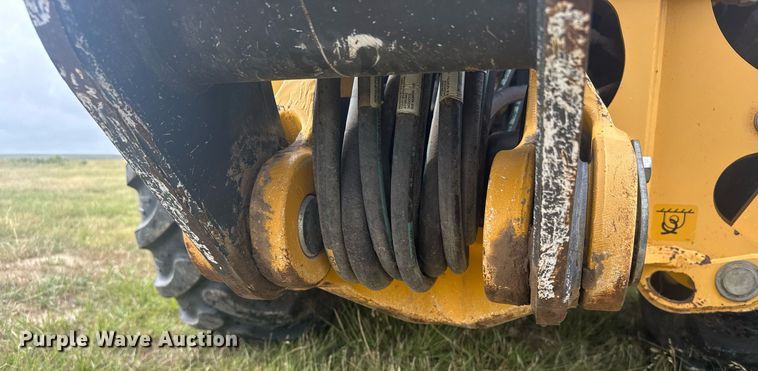 image for item ER2188 2011 John Deere 310J backhoe