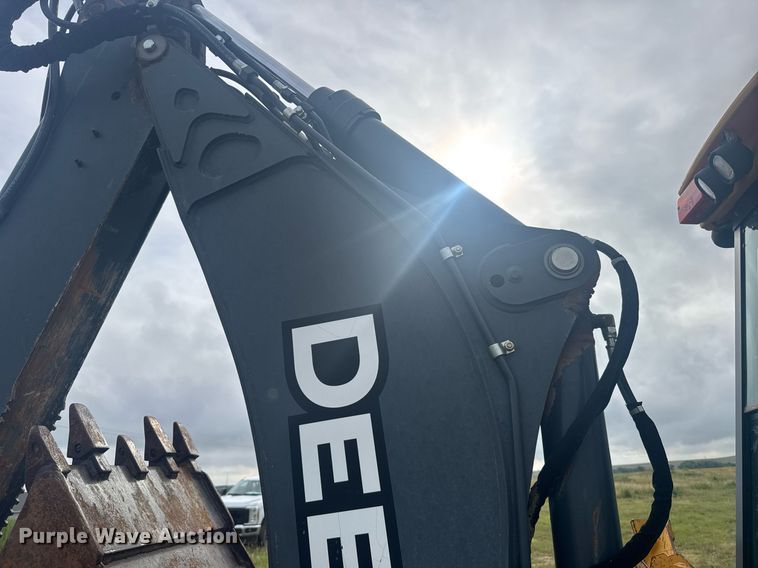 image for item ER2188 2011 John Deere 310J backhoe