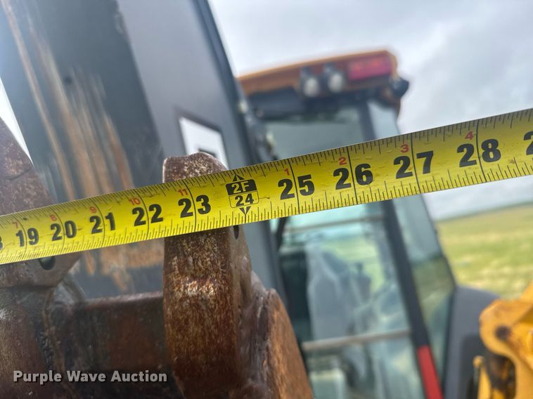 image for item ER2188 2011 John Deere 310J backhoe